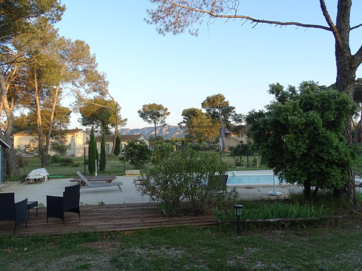 La Coudouliere Hotel Saint-Rémy-de-Provence Buitenkant foto